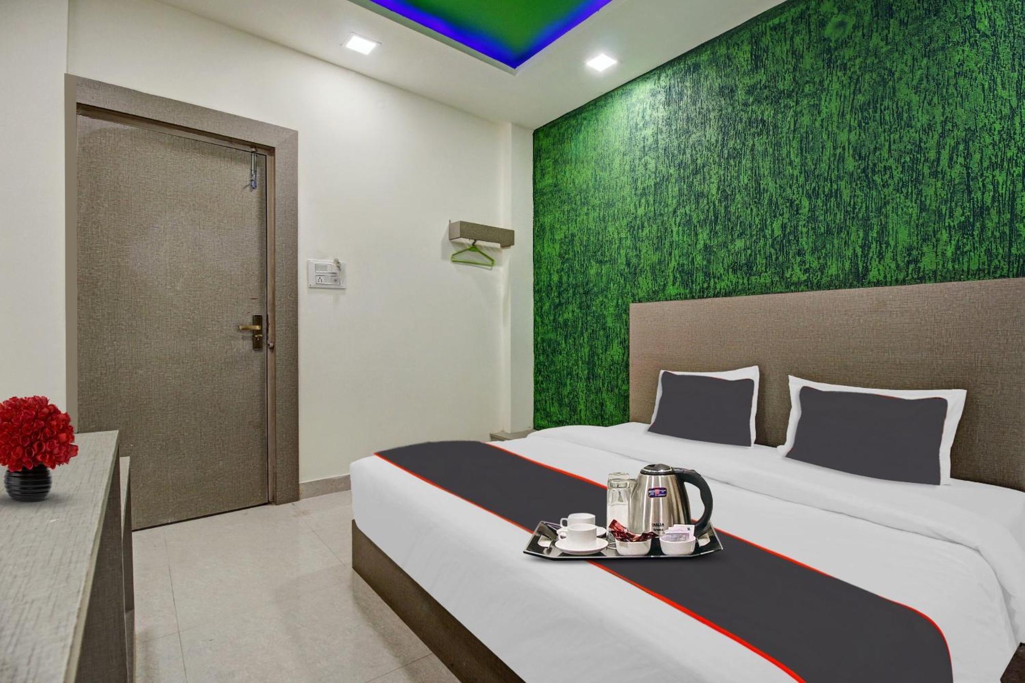 Hotel Super Collection O The Wishtler Bhopal Exterior foto